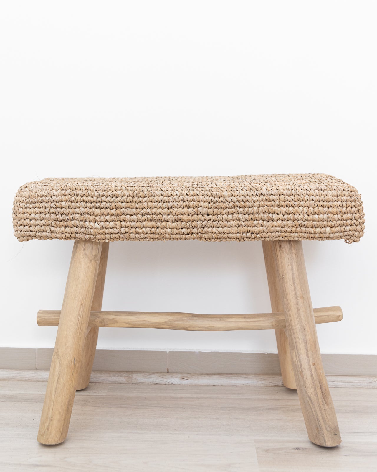Raffia stool